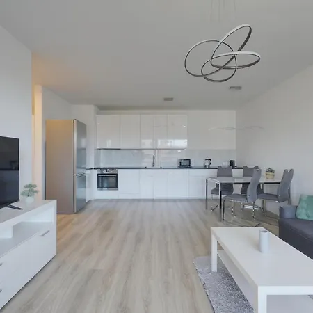 Bazova With Free Parking Daire *