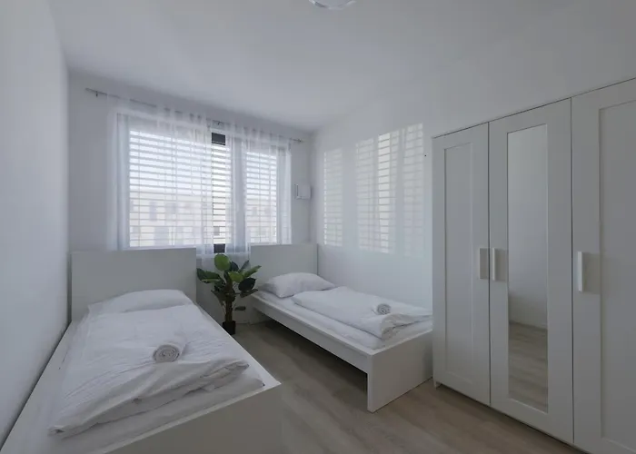 شقة Bazova With Free Parking