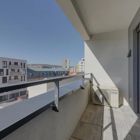 Bazova With Free Parking Apartamento *