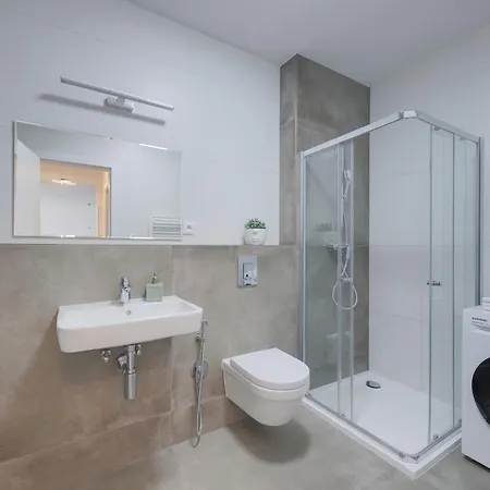 Bazova With Free Parking Apartamento