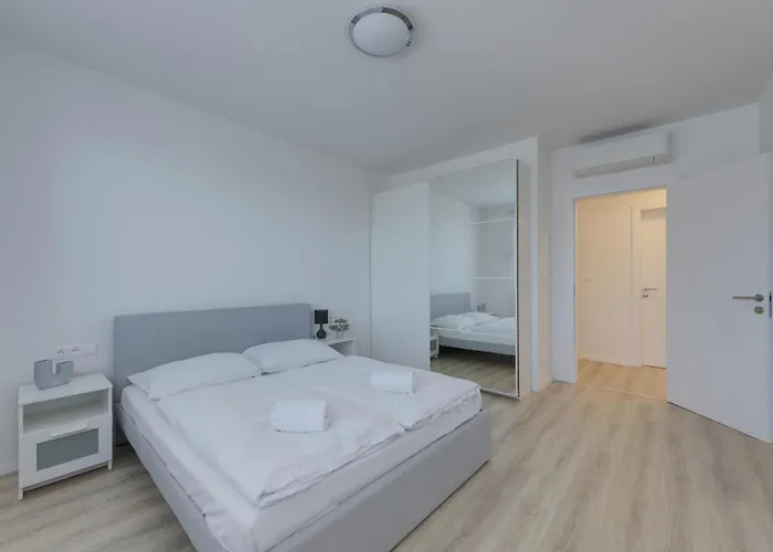 Bazova With Free Parking 아파트 브라티슬라바